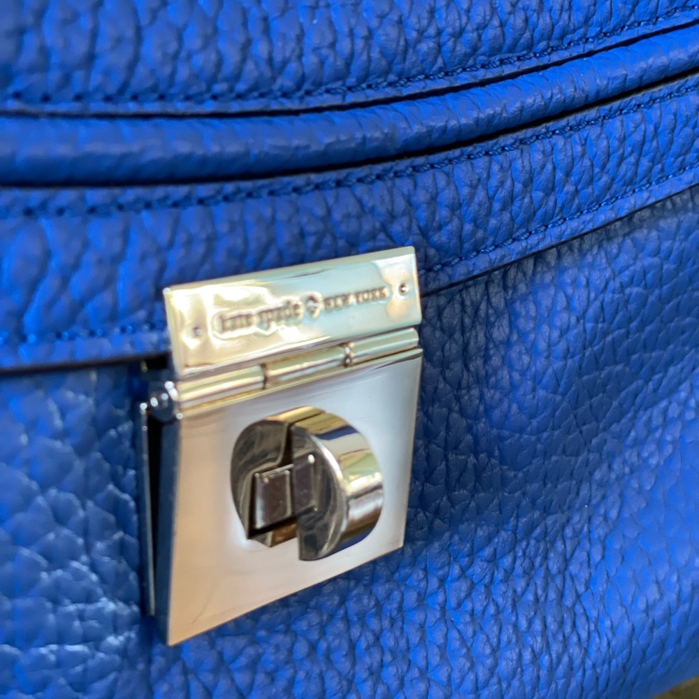♠️ Beautiful Topaz Blue Kate Spade Purse, brand new